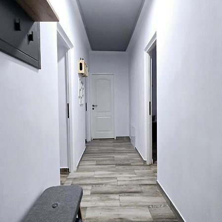 Apartament 3 Camere Hd Hunedoara Exteriör bild